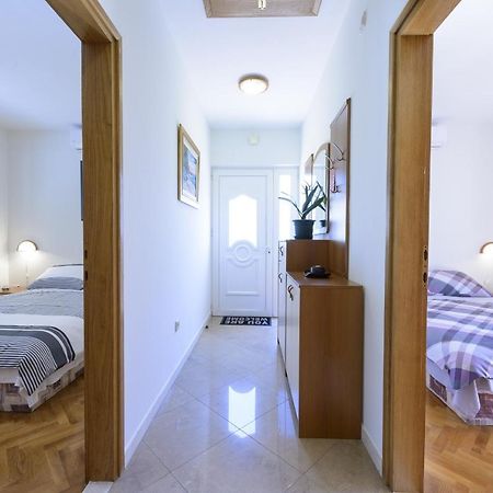 Apartment Tija Two Bedroom Apartment With Balcony And Partial Sea View Dubrovnik Ngoại thất bức ảnh